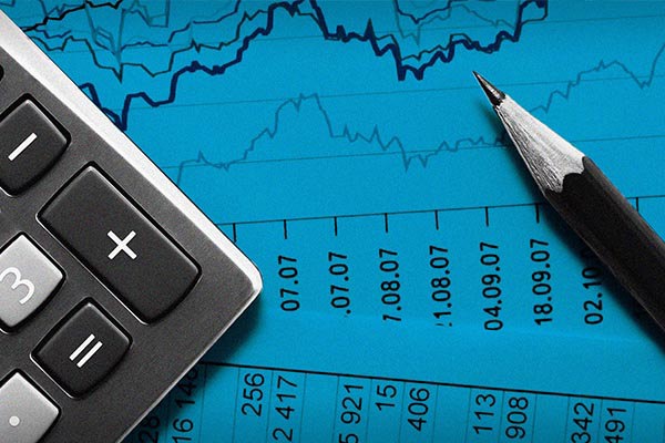 Xuất hiện những nhóm ngành đã dần hãm đà rơi đó là: Thực phẩm Đồ uống, Viễn Thông, Ngân hàng, Điện nước & xăng dầu khí đốt, Công nghệ thông tin, Y tế, Bảo hiểm. 