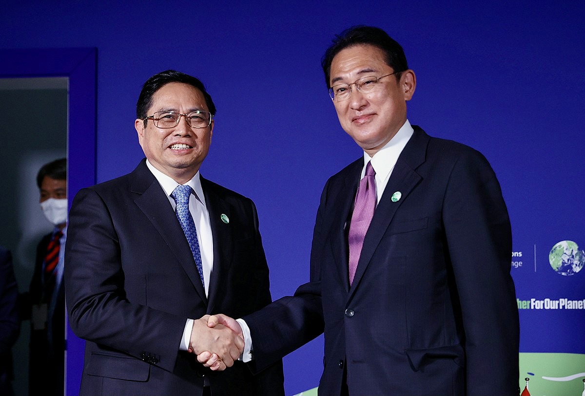 Thủ tướng Chính phủ Phạm Minh Chính gặp Thủ tướng Nhật Bản Kishida Fumio nhân dịp tham dự Hội nghị COP26 tại Anh. Nguồn: chinhphu.vn