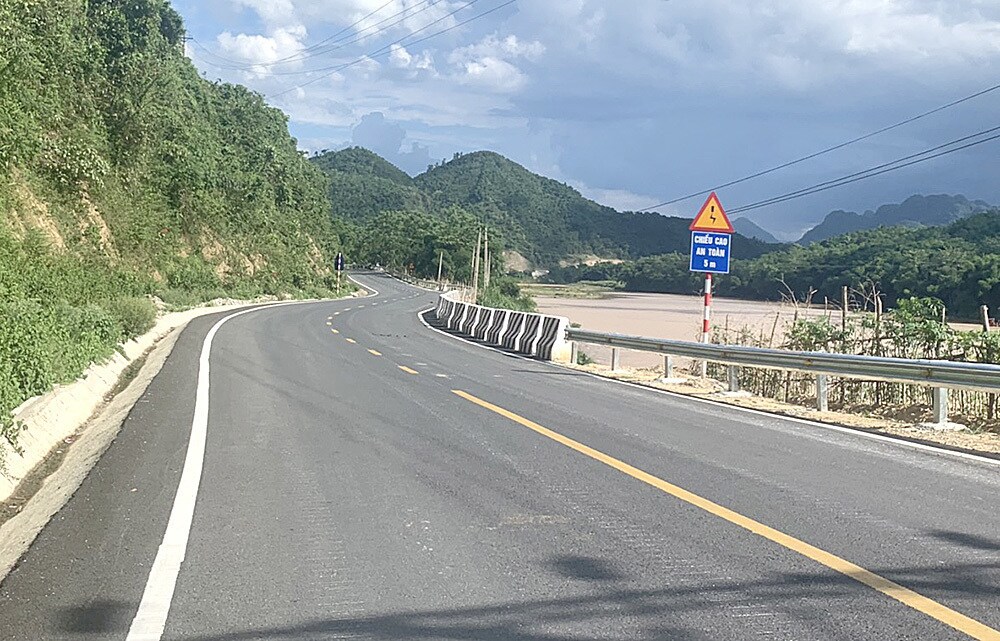 Quốc lộ 217, từ TP. Thanh Hóa lên cửa khẩu Na Mèo. Nguồn: Internet