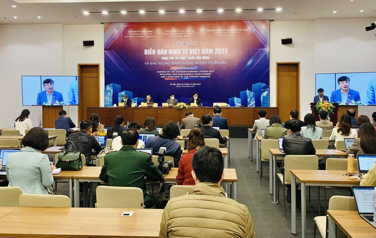 Toàn cảnh cuộc Họp báo.