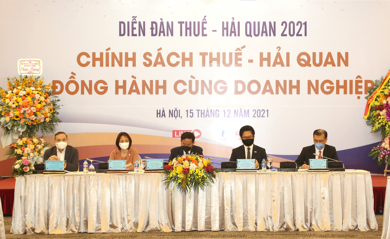 Diễn đàn Thuế - Hải quan 2021 “Chính sách thuế - hải quan đồng hành cùng doanh nghiệp”