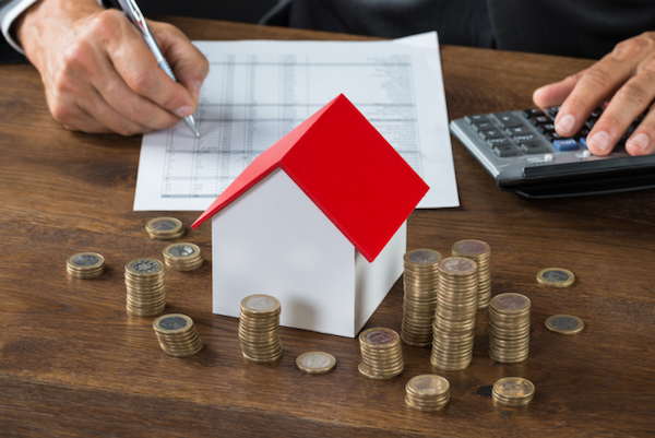 Giá đất tăng khiến nhiều người lo khó có cửa mua nhà.