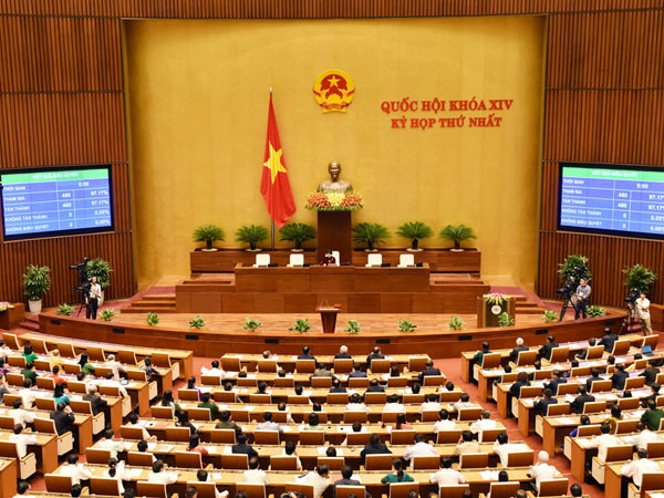 Quốc hội khóa XIV phê chuẩn thành viên của Chính phủ mới nhiệm kỳ 2016-2021 với số phiếu tín nhiệm rất cao. Nguồn: Internet