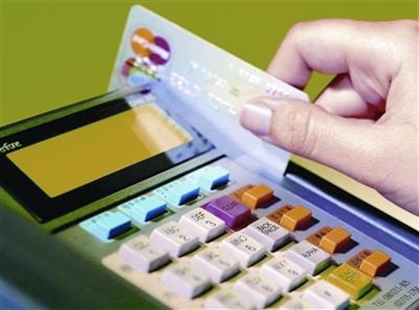 Đến năm 2020, có 30% dân số tham gia mua sắm trực tuyến, với giá trị mua hàng trực tuyến đạt trung bình 350 đô la Mỹ/người. Nguồn: Internet