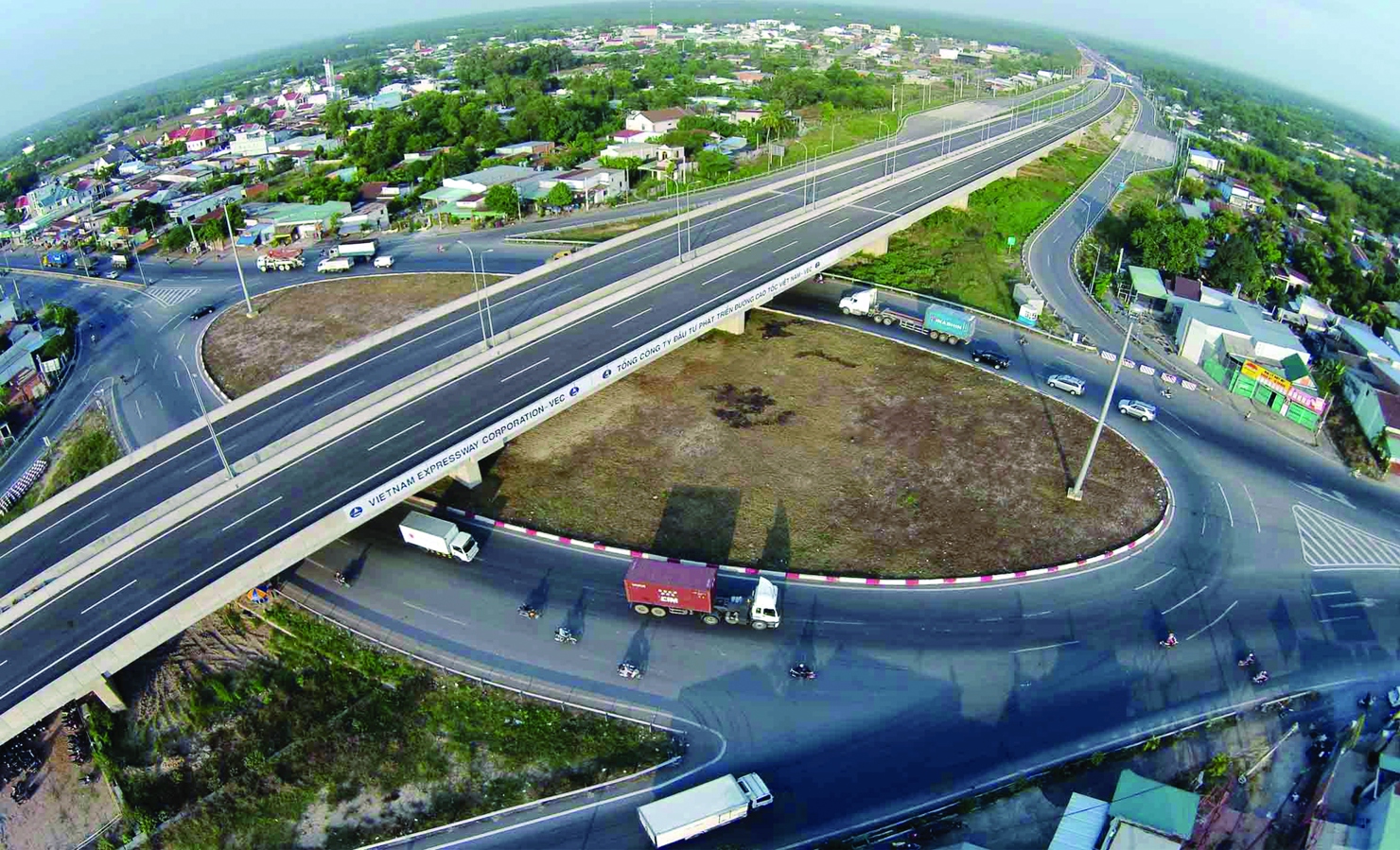 Năm 2016, bối cảnh kinh tế trong nước và thế giới còn nhiều khó khăn nhưng các nhiệm vụ tài chính – NSNN đã cơ bản hoàn thành.