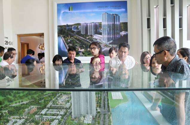 Vàng và chứng khoán luôn tiềm ẩn nhiều rủi ro khiến các nhà đầu tư chuyển hướng sang BĐS. .Ảnh minh họa. Nguồn: Internet