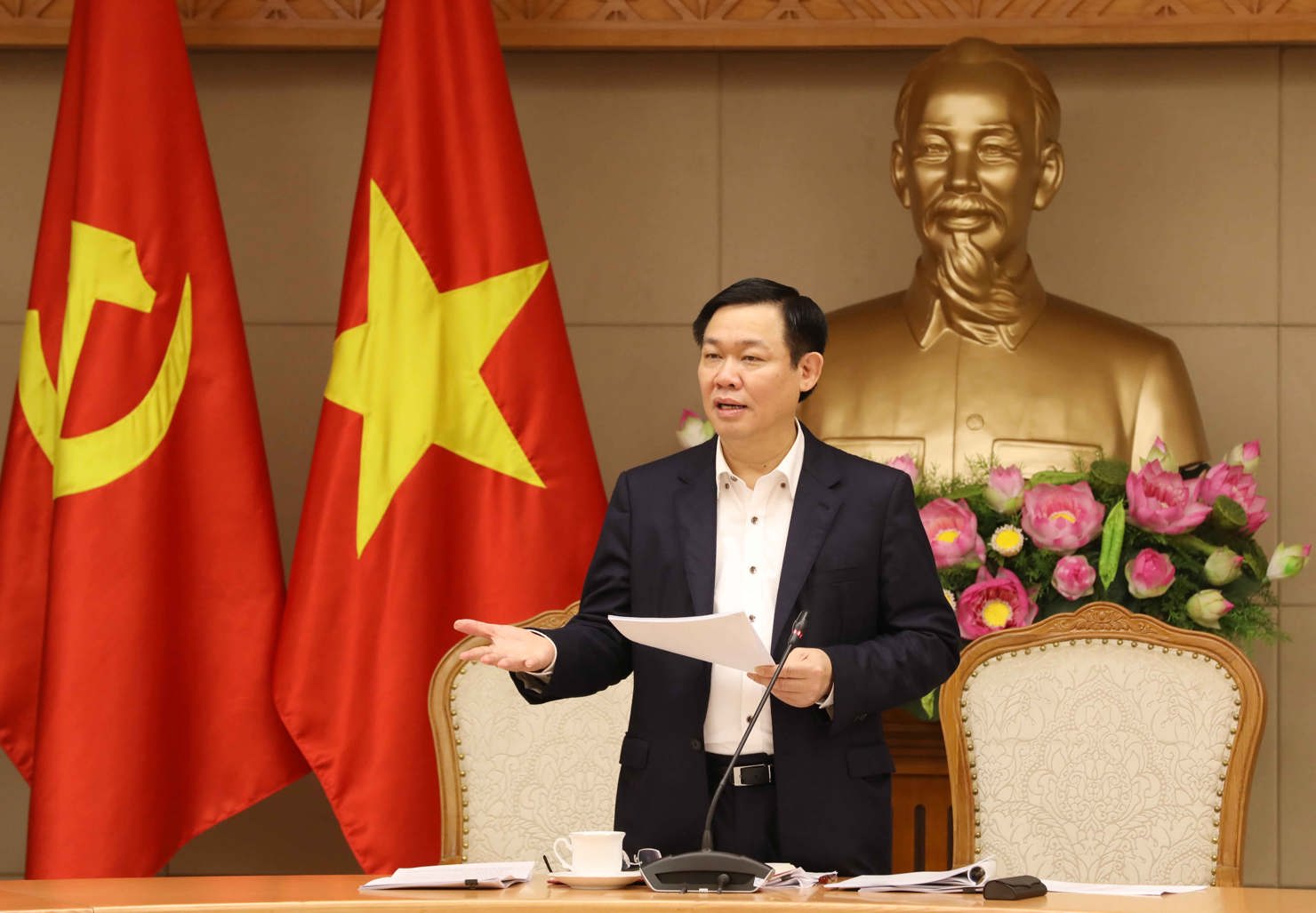 Phó Thủ tướng Vương Đình Huệ phát biểu chỉ đạo tại phiên họp. Nguồn: Báo Chính phủ