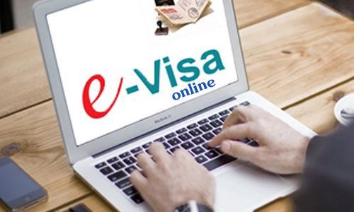 Công dân các nước Australia; Các tiểu vương quốc Arab thống nhất; Canada; Ấn Độ; Hà Lan và New Zealand được thí điểm cấp thị thực điện tử khi nhập cảnh vào Việt Nam. Nguồn: Internet