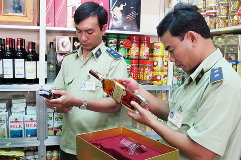 Từ nay đến Tết các lực lượng chức năng cao điểm chống buôn lậu, gian lận thương mại và hàng giả. Ảnh: TH