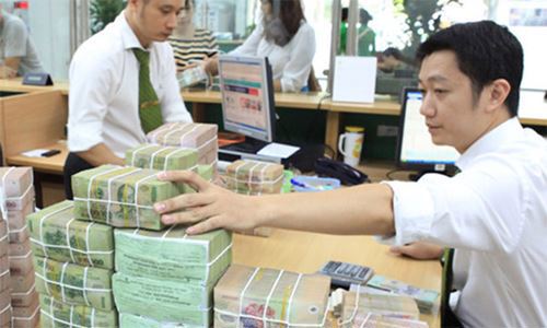 Việc tín dụng tăng trưởng nhanh hơn nhiều so với tốc độ tăng vốn chủ sở hữu khiến hệ số CAR của các ngân hàng sụt giảm nhanh, dẫn đến gặp khó khăn trong việc mở rộng cho vay. Nguồn: Internet