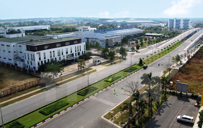 Phát triển các khu công nghệ cao là hướng đi "mở đường" cho việc tạo mối liên kết giữa hoạt động nghiên cứu và phát triển với hoạt động sản xuất, kinh doanh. Nguồn: Internet