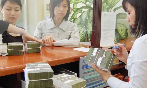Các chuyên gia tài chính – ngân hàng đều đưa ra lời khuyên khách hàng nên chọn ngân hàng mà mình cảm thấy yên tâm khi gửi tiền. Nguồn: Internet