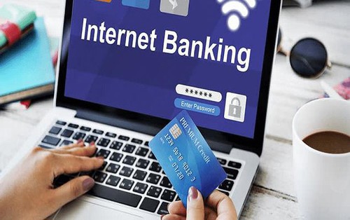 Các ngân hàng cũng phải thực hiện chuyển đổi dữ liệu (phần mã mạng trong số thuê bao di động 11 số) do thông tin số thuê bao di động 11 số của khách hàng đang được lưu trữ trong hồ sơ sử dụng dịch vụ. Nguồn: Internet
