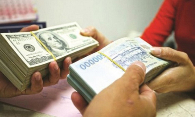Mức độ xử phạt 90 triệu đồng cho hành vi đổi 100 USD là quá nặng, bất hợp lý và bất công. Nguồn: Internet