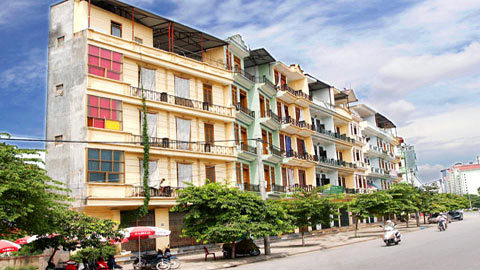 Hà Nội vẫn còn tới 200 nhà siêu mỏng, siêu méo. Nguồn: baolaodongthudo.com.v