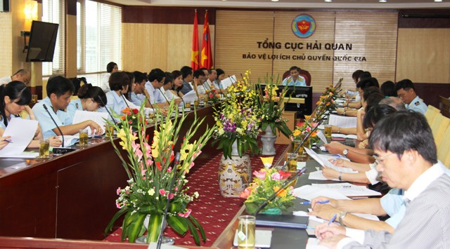 Quang cảnh buổi họp bàn. Nguồn: baohaiquan.vn