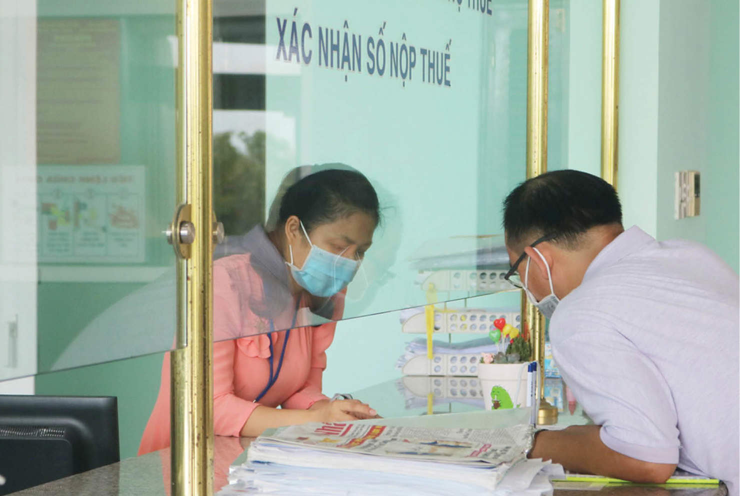 Các giải pháp tháo gỡ khó khăn cho doanh nghiệp, người dân đã được thực hiện đồng bộ, liên tục