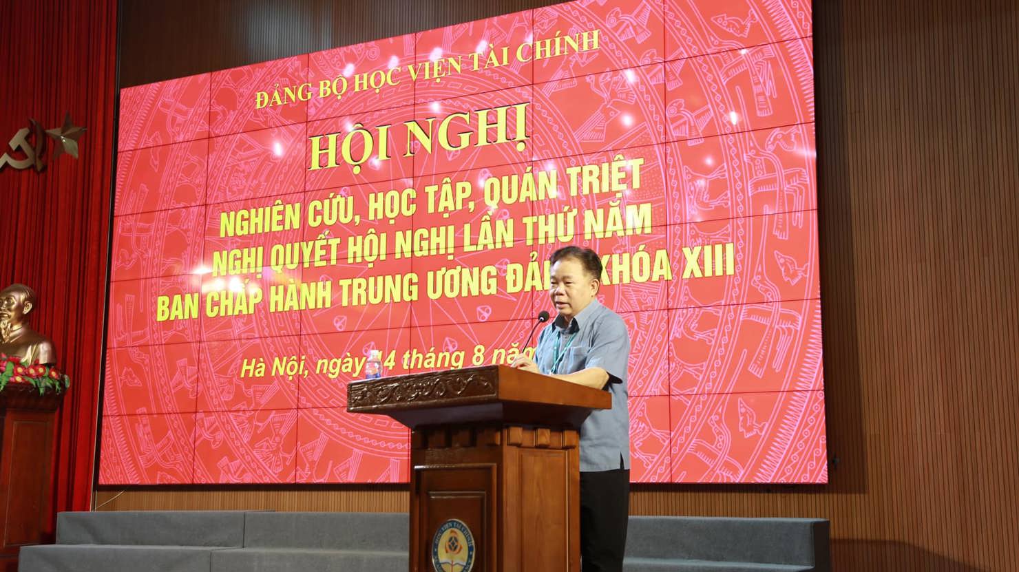 NGND., PGS., TS. Nguyễn Trọng Cơ - Ủy viên Ban Thường vụ Đảng ủy Bộ Tài chính, Bí thư Đảng ủy, Giám đốc Học viện Tài chính phát biểu khai mạc và chỉ đạo Hội nghị