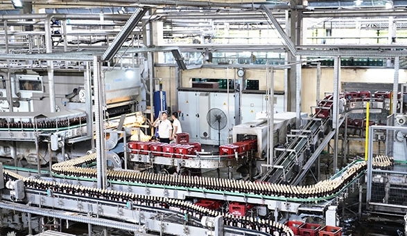Dây chuyền chiết bia chai của CTCP Bia Thanh Hóa - Doanh nghiệp được trao tặng Giải Vàng Chất lượng Quốc gia 2018