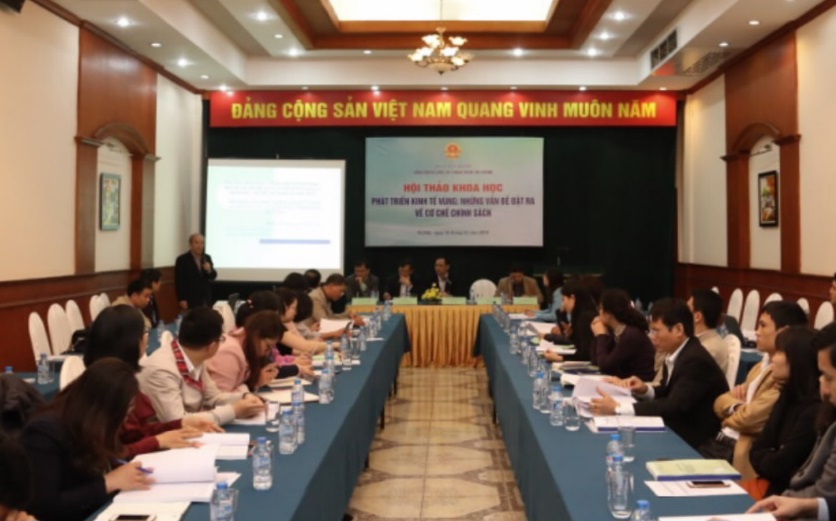 Toàn cảnh buổi hội thảo "“Phát triển kinh tế vùng: Những vấn đề đặt ra về cơ chế chính sách”