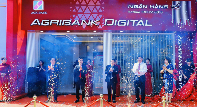 Ngày 06/9/2022, dịch vụ ngân hàng số hoạt động 24/7 đầu tiên của Agribank chính thức khai trương tại Agribank - Chi nhánh Hà Nội. Nguồn: Agribank