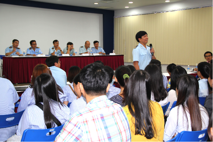 Hải quan Bình Dương đối thoại với doanh nghiệp