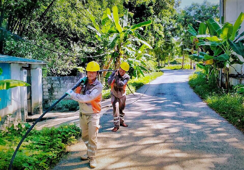 Với hơn 57 xây dựng và trưởng thành, tập thể lãnh đạo, cán bộ, nhân viên Công ty Điện lực Thanh Hóa sẽ tiếp tục phát huy truyền thống Nhiệt điện Hàm Rồng anh hùng, đoàn kết, sáng tạo, phấn đấu hoàn thành mọi nhiệm vụ được giao.