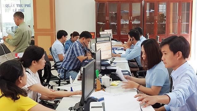 Tăng cường xử lý, ngăn chặn có hiệu quả tình trạng nhũng nhiễu, gây phiền hà cho người dân, doanh nghiệp trong giải quyết công việc