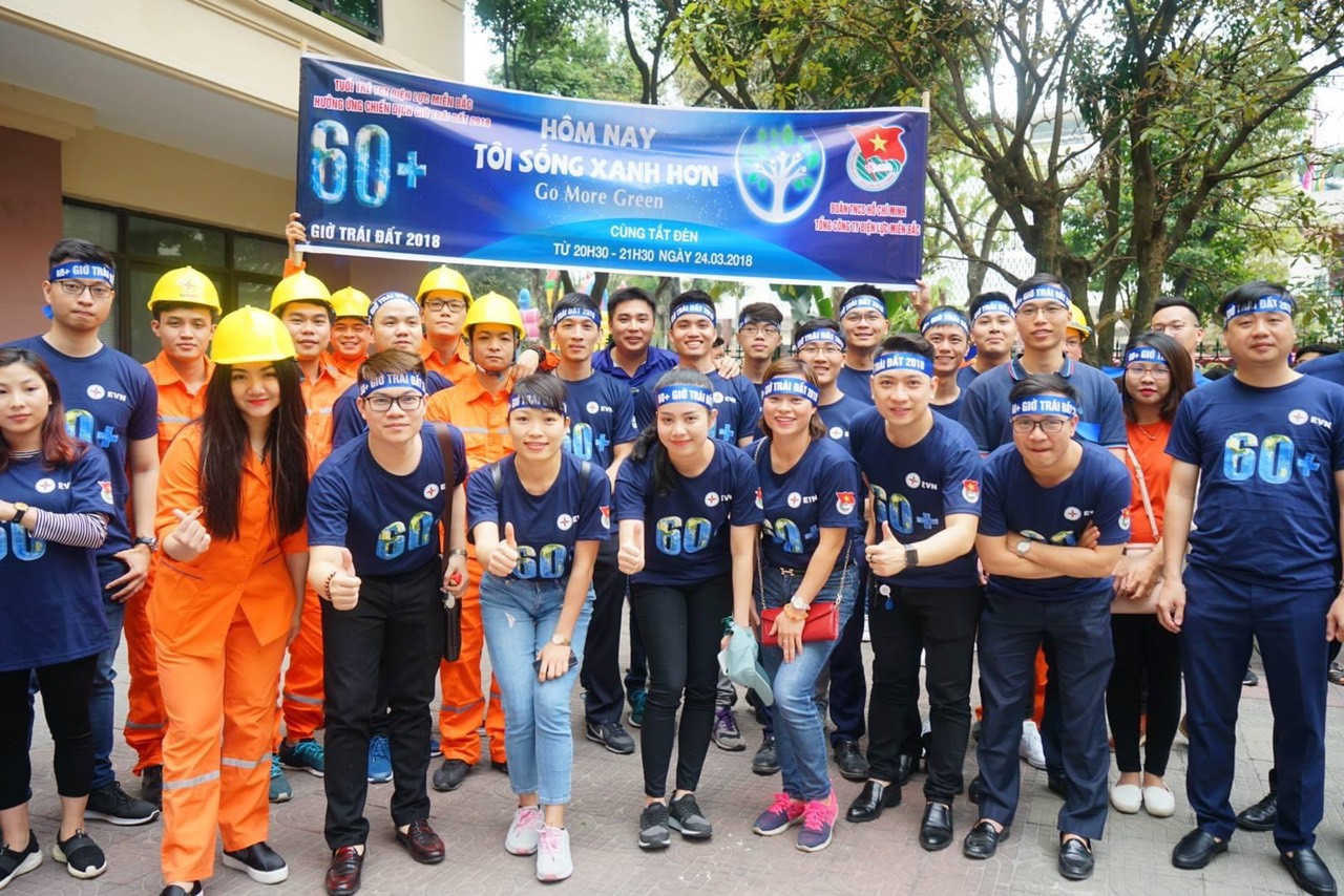 Thanh ni&ecirc;n EVNNPC t&iacute;ch cực hưởng ứng c&aacute;c hoạt động Giờ tr&aacute;i đất.