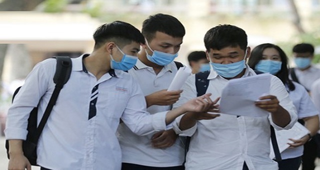 Nghệ An là một trong những tỉnh có số thí sinh đông, dự kiến có khoảng 34.000 thí sinh dự thi, 68 điểm thi và hơn 1.400 phòng thi.