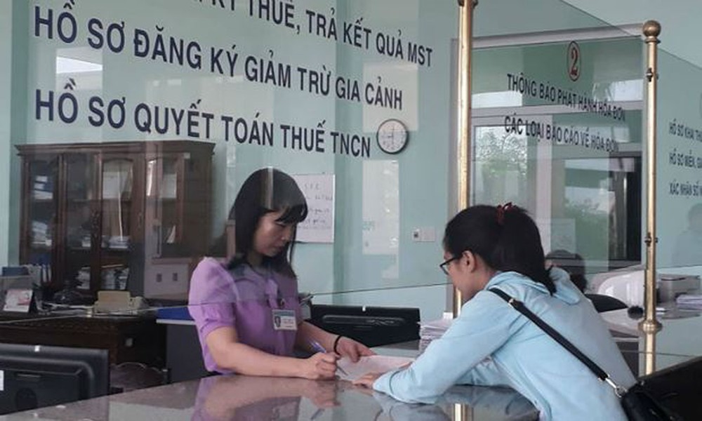 Cục Thuế Thừa Thiên - Huế tập trung đẩy mạnh công tác cải cách thủ tục hành chính thuế, đơn giản hóa thủ tục hành chính, tạo môi trường thuận lợi cho NNT.
