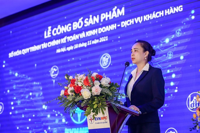 Bà Đỗ Nguyệt Ánh – Chủ tịch HĐTV EVNNPC cho hay, chuyển đổi số trong lĩnh vực kinh doanh và dịch vụ khách hàng nói riêng là nhiệm vụ trọng tâm, góp phần nâng cao năng suất lao động, cải tiến quy trình kinh doanh và đặc biệt là tạo ra không gian số để tương tác với khách hàng một cách tốt nhất.