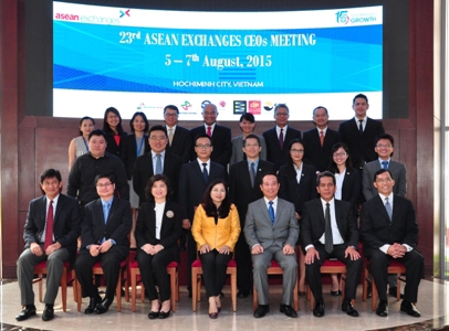 Các Đại biểu tham dự Hội nghị chụp ảnh lưu niệm. Nguồn: mof.gov.vn