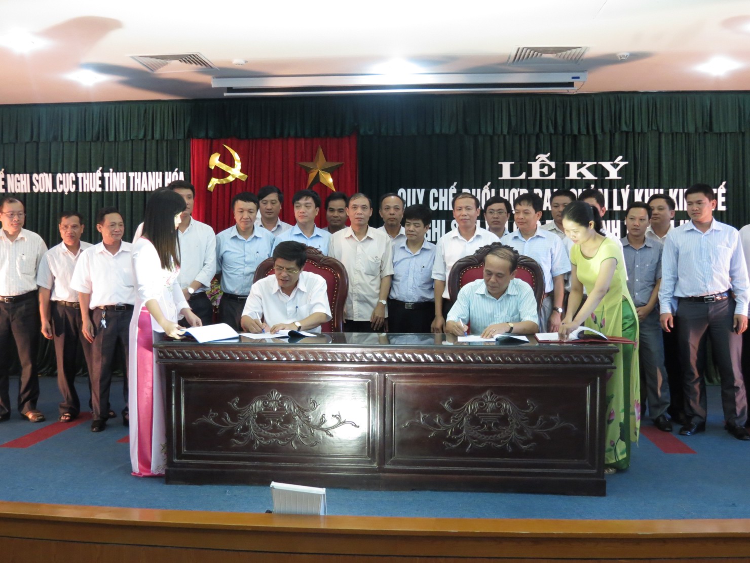 Cục Thuế tỉnh Thanh Hóa và Ban Quản lý khu kinh tế Nghi Sơn ký kết quy chế phối hợp trong công tác quản lý thuế.