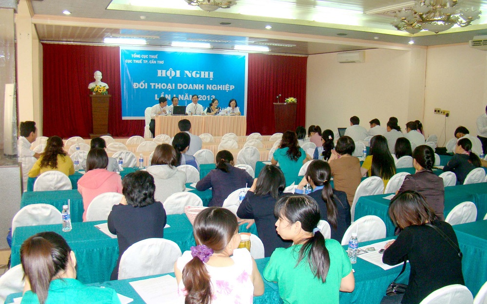 Cục Thuế TP. Cần Thơ tổ chức Hội nghị đối thoại với doanh nghiệp trên địa bàn.