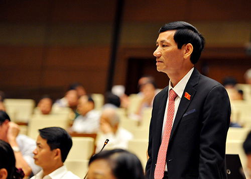 Đại biểu Đỗ Văn Vẻ (Thái Bình) phát biểu ý kiến về Dự thảo Luật Kế toán sửa đổi.