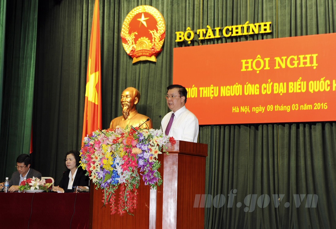 Bộ trưởng Đinh Tiến Dũng phát biểu tại Hội nghị.