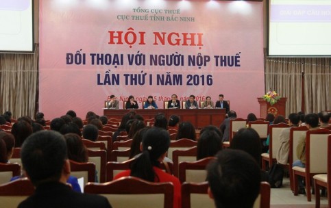 Các buổi đối thoại đã giúp các doanh nghiệp tháo gỡ khó khăn, vướng mắc trong quá trình thực hiện các chính sách pháp luật về thuế. Ảnh: Đ.V