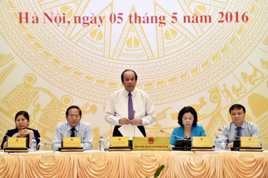 Bộ trưởng-Chủ nhiệm VPCP, Người phát ngôn của Chính phủ Mai Tiến Dũng cùng lãnh đạo các bộ, ngành chủ trì phiên họp báo.