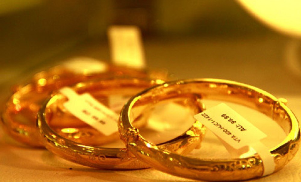 Vàng trong nước "lặng sóng".