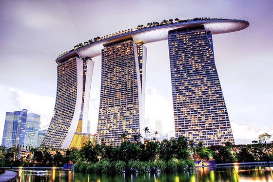 Nhờ phát triển thành công 9 khu thương mại tự do, Singapore đã biến một đất nước nhỏ hẹp, nghèo đói thành một quốc gia thịnh vượng, thu nhập cao của thế giới.