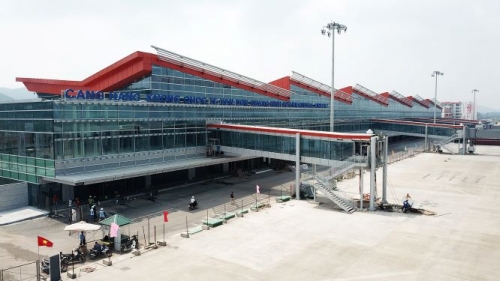 Cảng hàng không quốc tế Vân Đồn đang gấp rút hoàn thiện để đưa vào khai thác.