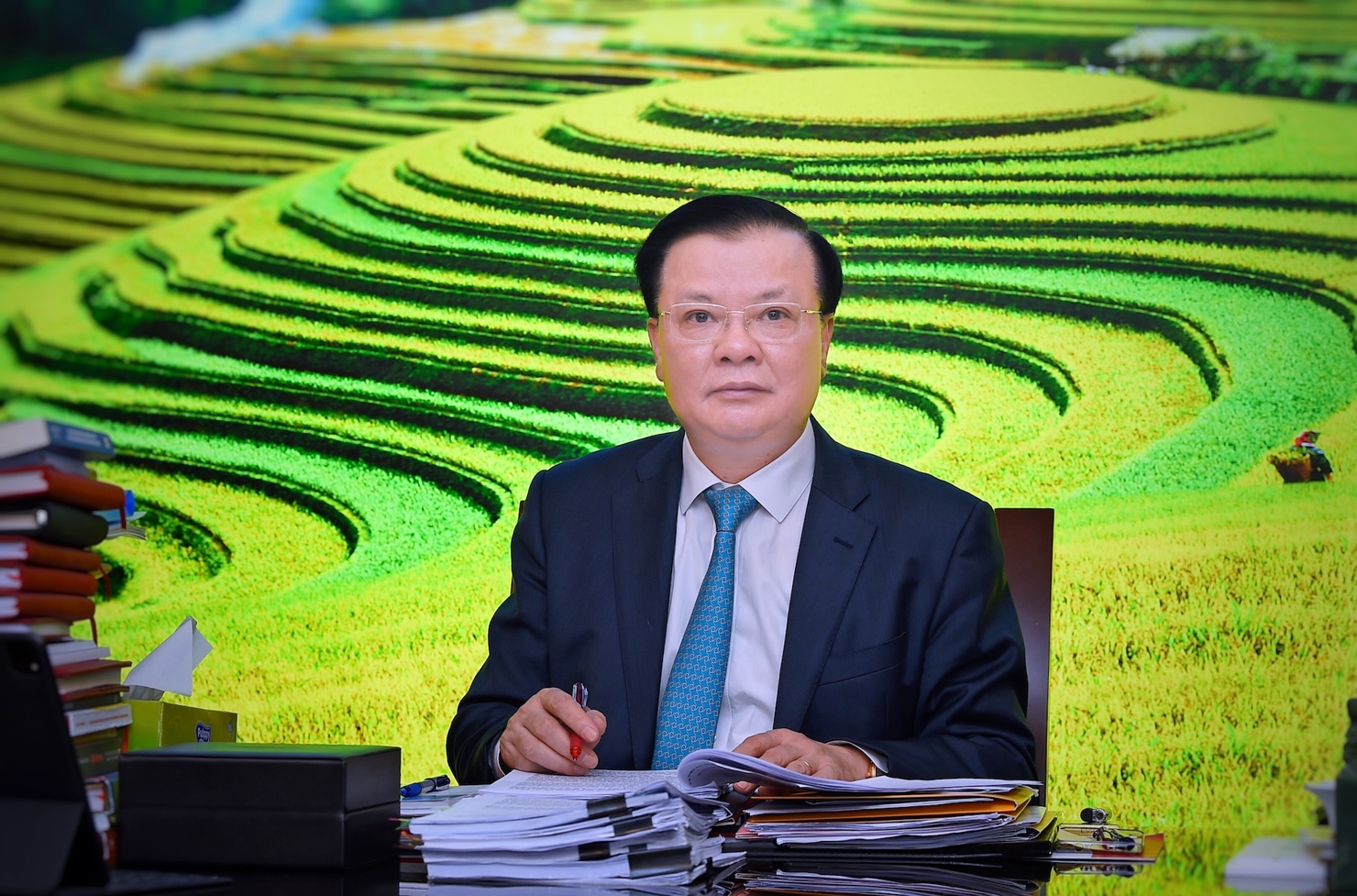 Uỷ viên Bộ Chính trị, Bộ trưởng Bộ Tài chính Đinh Tiến Dũng