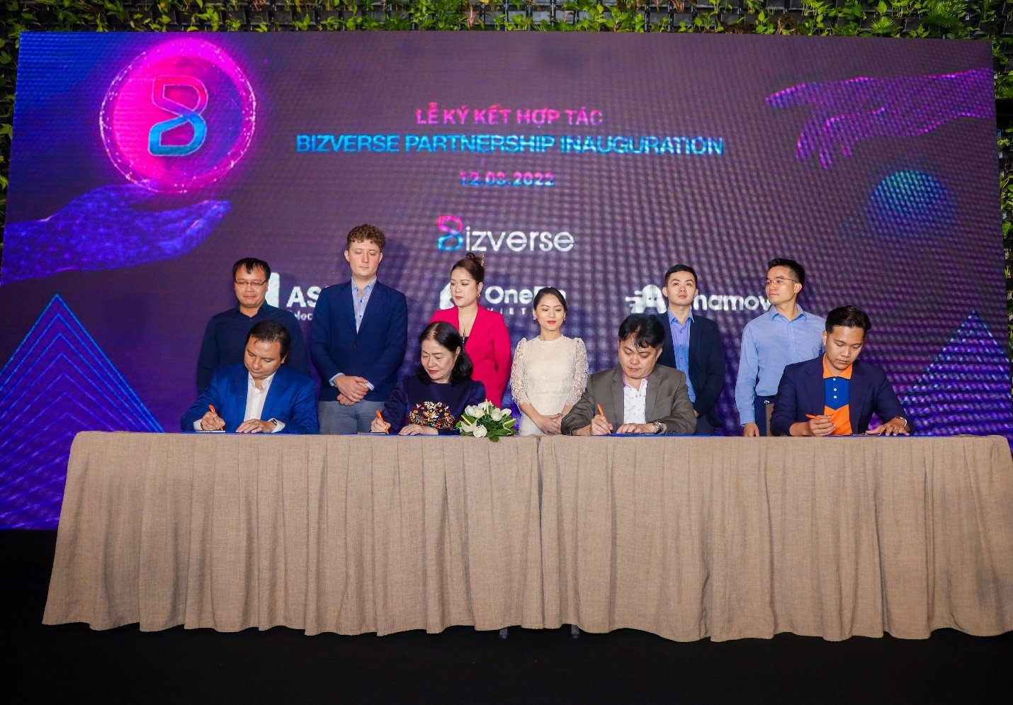 Thông qua lễ ký kết này, Bizverse World sẽ trở thành đơn vị tư vấn và cung cấp các giải pháp công nghệ giúp các đối tác chuyển đổi số toàn diện các hoạt động kinh doanh.