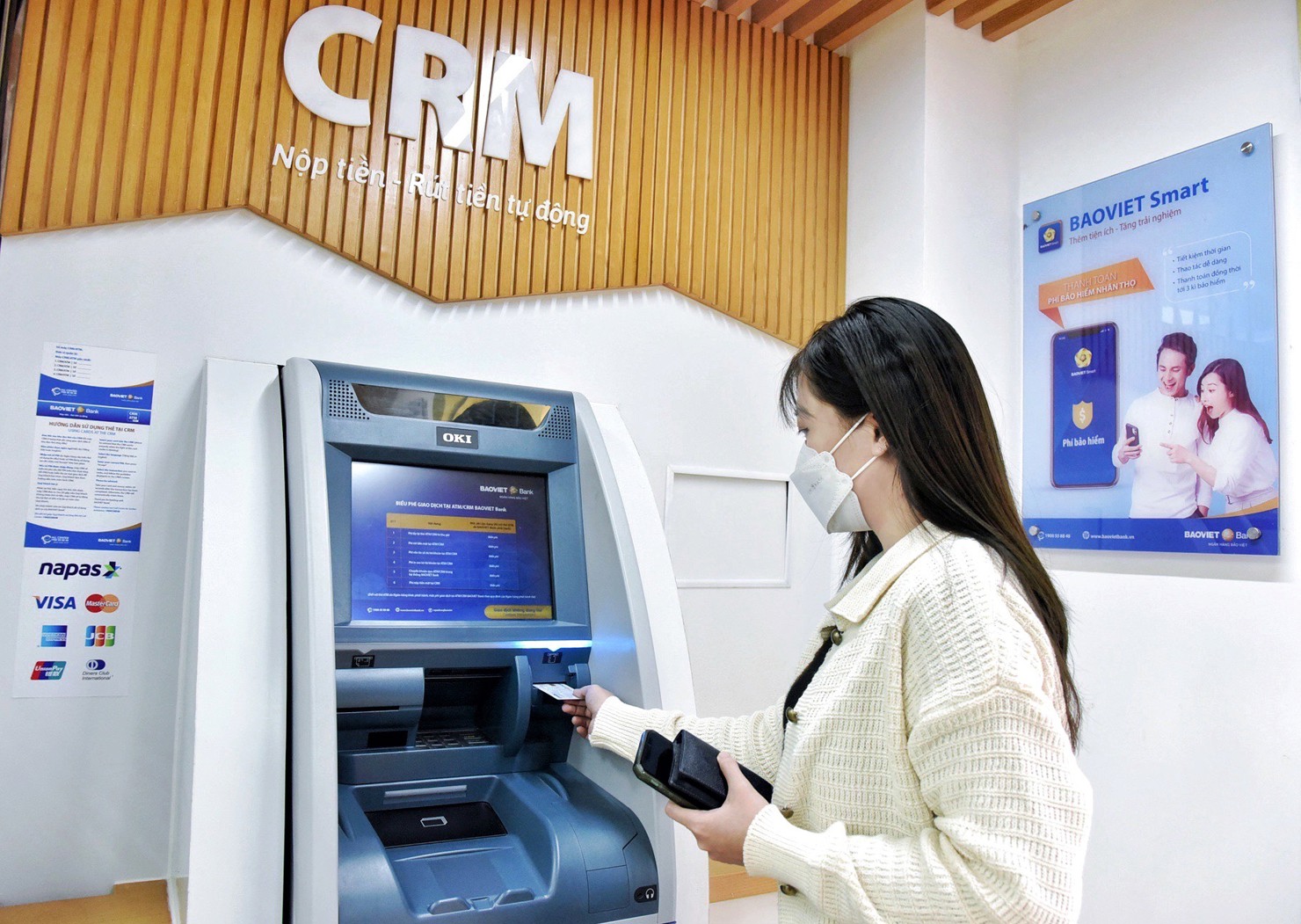BAOVIET Bank thực hiện chính sách miễn phí duy trì tài khoản và các loại phí giao dịch. 