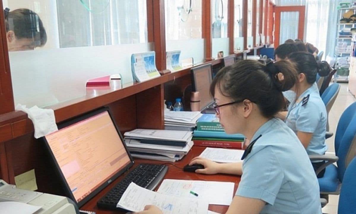 Đến năm 2025, cơ bản hoàn thành Hải quan số với 90% hồ sơ công việc tại Tổng cục Hải quan được xử lý trên môi trường mạng...