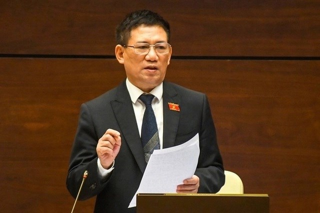 Bộ trưởng Hồ Đức Phớc trả lời chất vấn về các vấn đề thuộc lĩnh vực tài chính.