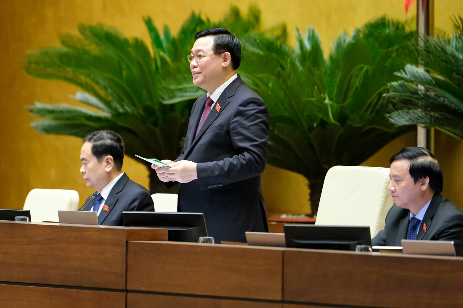 Chủ tịch Quốc hội Vương Đình Huệ kết luận phiên chất vấn và trả lời chất vấn. Ảnh: quochoi.vn
