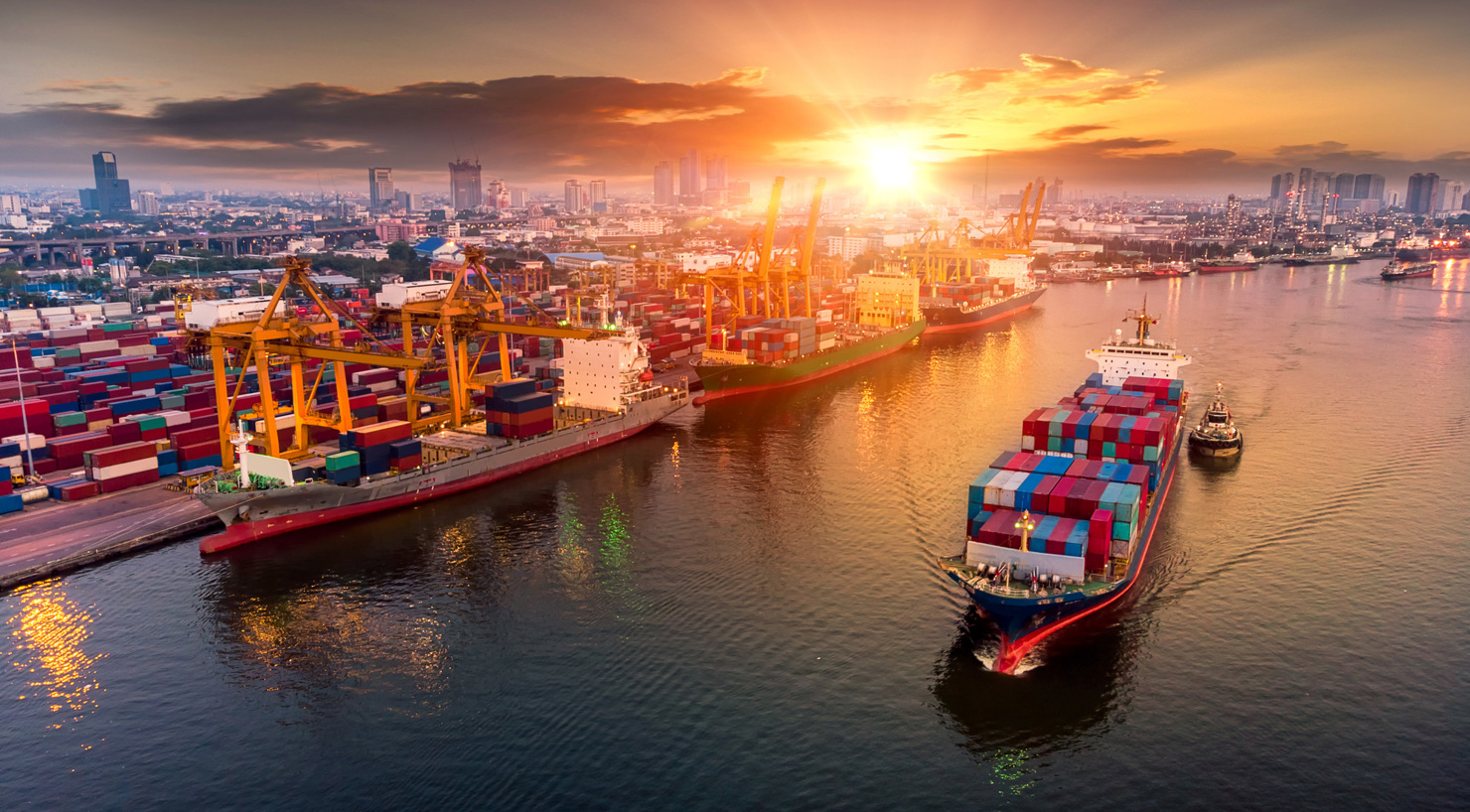 Trong 5 tháng đầu năm 2020, trao đổi thương mại hàng hóa của Việt Nam với châu Á tiếp tục chiếm tỷ trọng cao nhất. Nguồn: uschamber