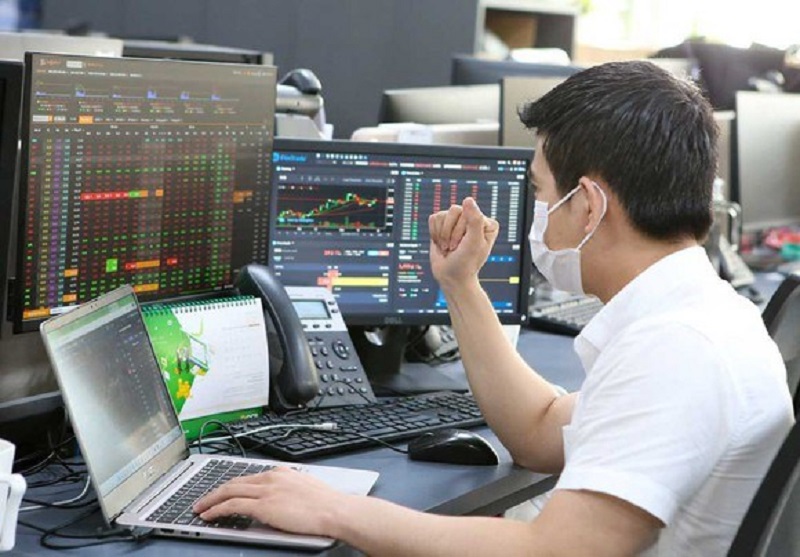 Đến hết năm 2025, phấn đấu quy mô vốn hóa thị trường cổ phiếu đạt 100% GDP, dư nợ thị trường trái phiếu đạt tối thiểu 47% GDP.